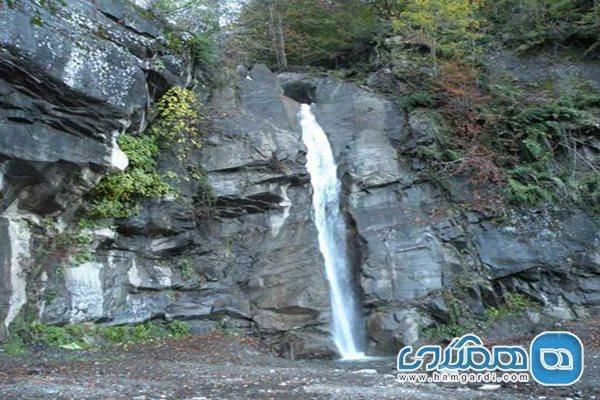 آبشار ایج یکی از برترین جاذبه های طبیعی رامسر است