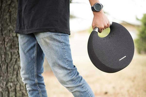 بررسی اسپیکر Harman Kardon Onyx Studio 6 آنالیز اسپیکر Harman Kardon Onyx Studio 6