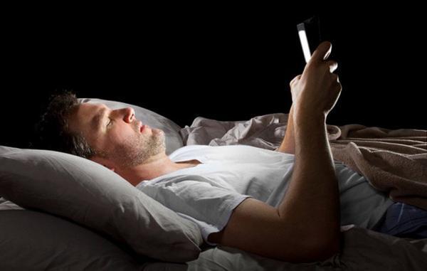 بر اساس یک پژوهش Night Shift آیفون کمکی به بهتر خوابیدن نمی کند بر اساس یک پژوهش Night Shift آیفون کمکی به بهتر خوابیدن نمی کند