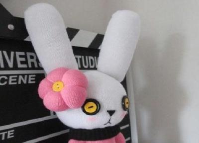 با جوراب های قدیمی خود خرگوش های عروسکی بسازید!