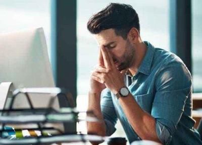 مدام به صفحه نمایش گوشی و رایانه خیره نشوید