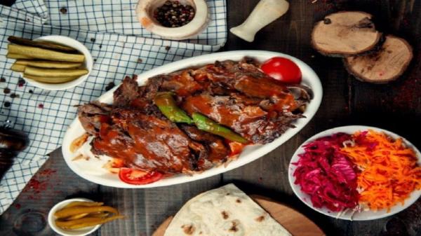 طرز تهیه اسکندر کباب خانگی با گوشت یا مرغ فوت و فن و طرز طرز تهیه اسکندر کباب خانگی با گوشت یا مرغ